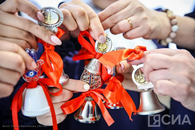66% жителей Дальнего Востока изменили рабочий график по случаю последнего звонка у ребенка / ЯСИА   