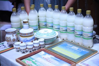 В Якутске открылась ярмарка местной продукции / ЯСИА Якутск Якутск Республика Саха (Якутия)
