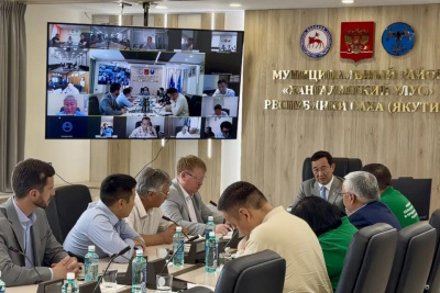 Айсен Николаев провел совещание по кормозаготовке в Якутии / ЯСИА   Республика Саха (Якутия)