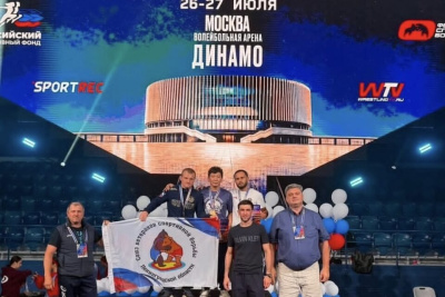 Якутяне стали чемпионами России по вольной борьбе среди ветеранов / Дьулустаан Сергеев   