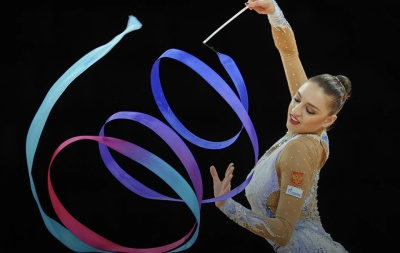 Двукратная олимпийская чемпионка Евгения Канаева поставила программы для якутских гимнасток / ЯСИА   