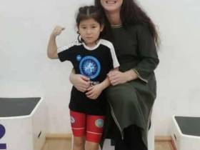 Чудо с косичками. Восьмилетняя якутянка выиграла всероссийские соревнования по вольной борьбе