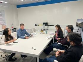 Автоняни, кафе-аниме, производство меда в условиях Арктики. Подростки Якутии создают свой бизнес