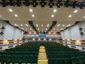 В якутском селе Амге по нацпроекту «Культура» обновили зрительный зал Дома народного творчества