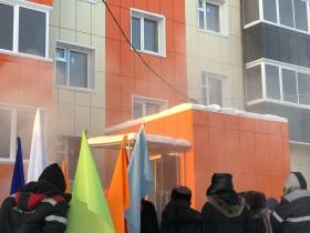 Жителям Сунтарского наслега Якутии вручили ключи от новых квартир