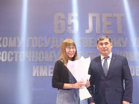 В Якутске отметили 65-летие ЯГУ-СВФУ