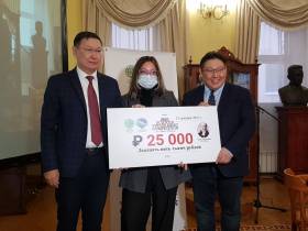 В Якутии наградили победителей и призеров конкурса эссе на английском языке среди школьников