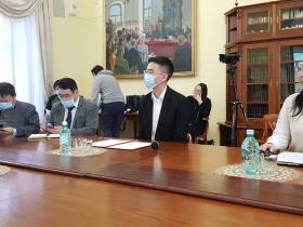 В Якутии наградили победителей и призеров конкурса эссе на английском языке среди школьников