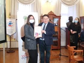 В Якутии наградили победителей и призеров конкурса эссе на английском языке среди школьников