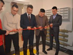 Ключи от квартир в новом каменном доме вручили в посёлке Усть-Нера Якутии