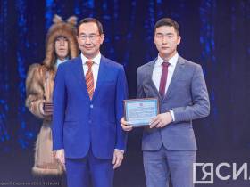 "Вы - завтрашний день республики". Состоялась ежегодная Елка главы Якутии