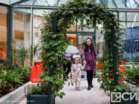 Из Перинатального центра Якутска выписали девочек-тройняшек