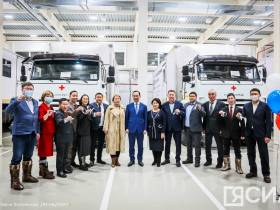 Одиннадцати районам Якутии переданы передвижные медицинские комплексы