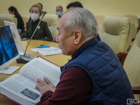 Ученые республики презентовали большой трехтомник "История Якутии"