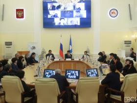 Ученые республики презентовали большой трехтомник "История Якутии"