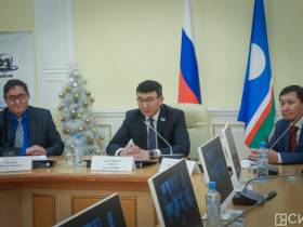 Ученые республики презентовали большой трехтомник "История Якутии"