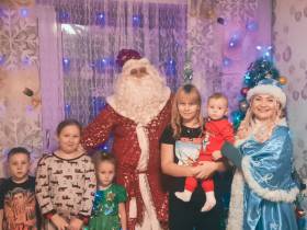 Дед Мороз и Снегурочка МЧС Якутии поздравили детей с Наступающим Новым годом