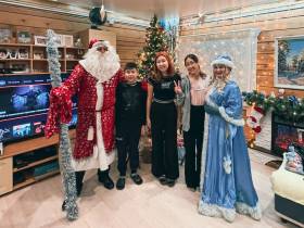 Дед Мороз и Снегурочка МЧС Якутии поздравили детей с Наступающим Новым годом