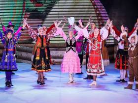 В Якутске состоялся межнациональный народный проект «Наша Республика. Вместе 100 лет»