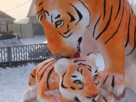 Фотоподборка символов наступающего года от мастеров из Якутии