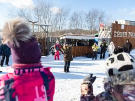 Новый год на дальневосточных гектарах. Участники программы приглашают гостей