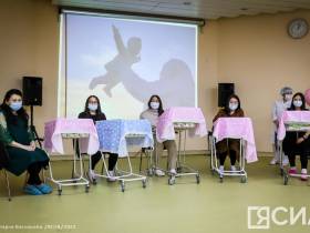 В Якутске выписали первых детей столетия