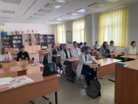 Команда юных хангаласцев стала лучшей в республиканской конференции «Шаг в будущее»