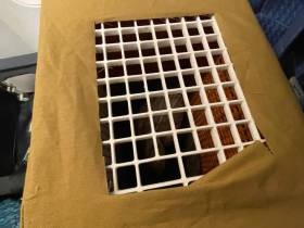 Фламинго Гришу отправили самолетом из Якутска в Красноярск