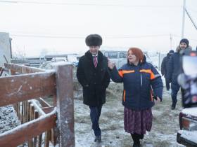 Глава Якутии встретился с многодетной семьей Котогоровых-Фурсо