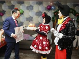 Глава Якутии встретился с многодетной семьей Котогоровых-Фурсо