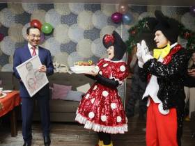 Глава Якутии встретился с многодетной семьей Котогоровых-Фурсо