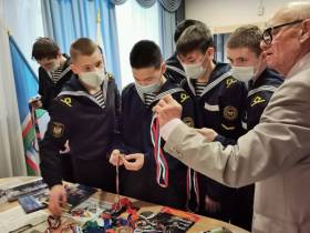 Курсантам рассказали историю становления транспортной полиции Якутии