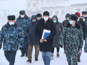 Якутскэкосети ознакомились с процессом производства контейнеров для мусора