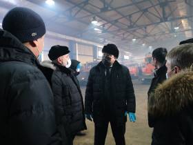 Альберт Семенов провел межведомственное выездное совещание по вопросам деятельности «Якутдорстроя»