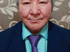 Профессионал с 30-летним стажем работы. Финалист премии "Гордость Якутии" Байрон Иванов