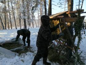 В Якутии общественники начали сезон подкормки лесных обитателей