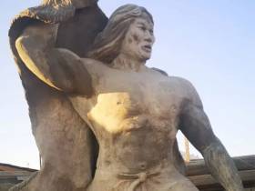 В Якутии идет голосование за лучший памятник республики