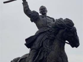 В Якутии идет голосование за лучший памятник республики