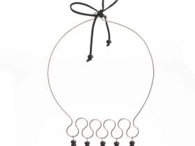 Якутянка создает эксклюзивные украшения