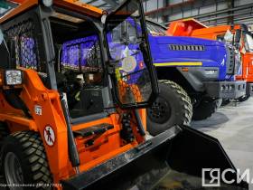 Филиалы ГУП ЖКХ Якутии в районах получили новую спецтехнику