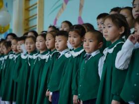 Соттинская школа Усть-Алданского улуса получила сертификат на приобретение автобуса