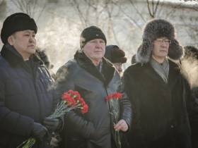 В Якутске почтили память воинов, павших на озере Ильмень