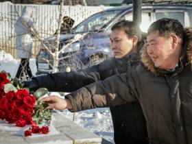 В Якутске почтили память воинов, павших на озере Ильмень