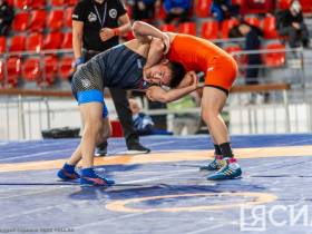 Фоторепортаж: Первый день чемпионата Дальнего Востока по вольной борьбе