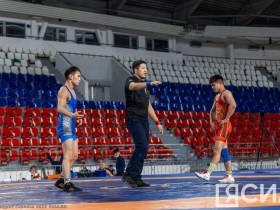 Фоторепортаж: Первый день чемпионата Дальнего Востока по вольной борьбе