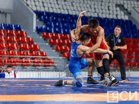 Фоторепортаж: Первый день чемпионата Дальнего Востока по вольной борьбе