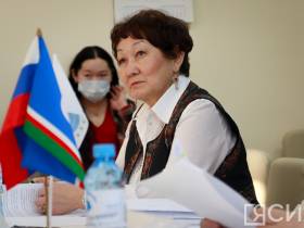 "Мы хотим услышать голос каждого делегата". В Якутии обсудили роль женщины в законодательной власти