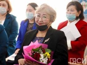 "Мы хотим услышать голос каждого делегата". В Якутии обсудили роль женщины в законодательной власти