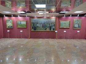 "Человек, который творил и создавал историю Якутии". В НХМ открылась выставка Петра Романова