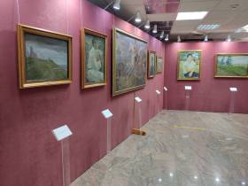 "Человек, который творил и создавал историю Якутии". В НХМ открылась выставка Петра Романова